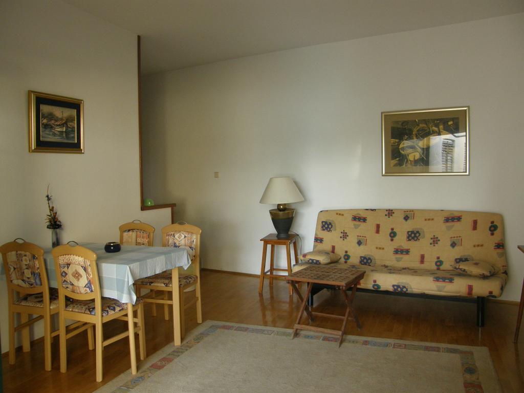 Marina Apartment Цриквеница Экстерьер фото